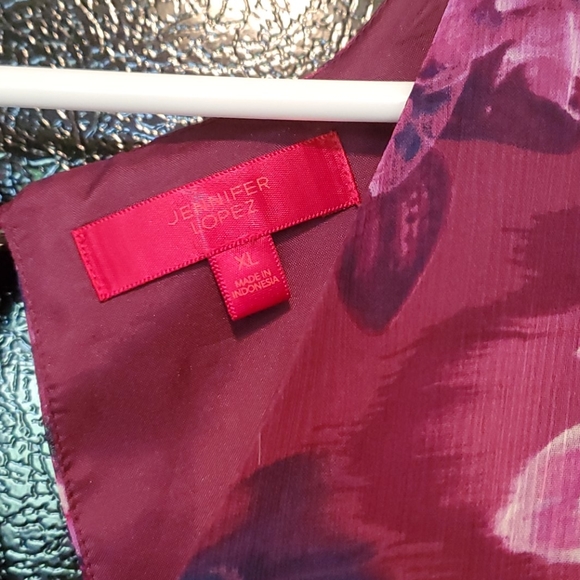 Dress - Picture 2 of 6